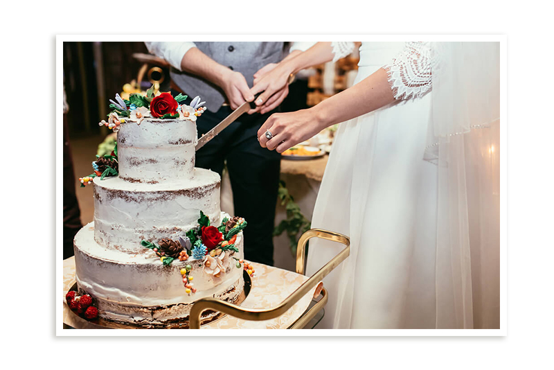 Krájanie svadobnej torty