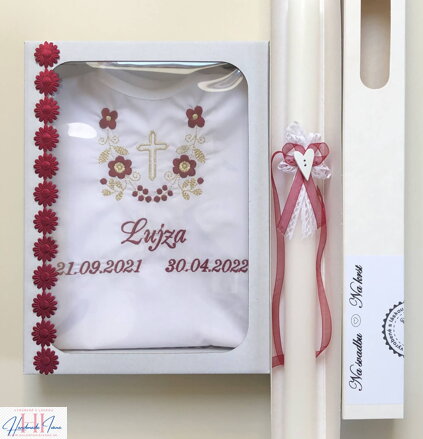K14 - košieľka na krst bordová zlatá a sviečka na krst biele srdiečko bordová mašlička