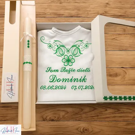 Košieľka na krst k07 zelená a sviečka na krst zelené kvietky