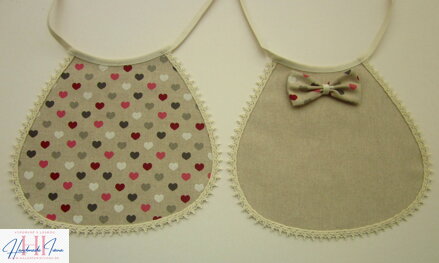 Svadobné podbradníky Ona a on ražné Srdiečka farebné