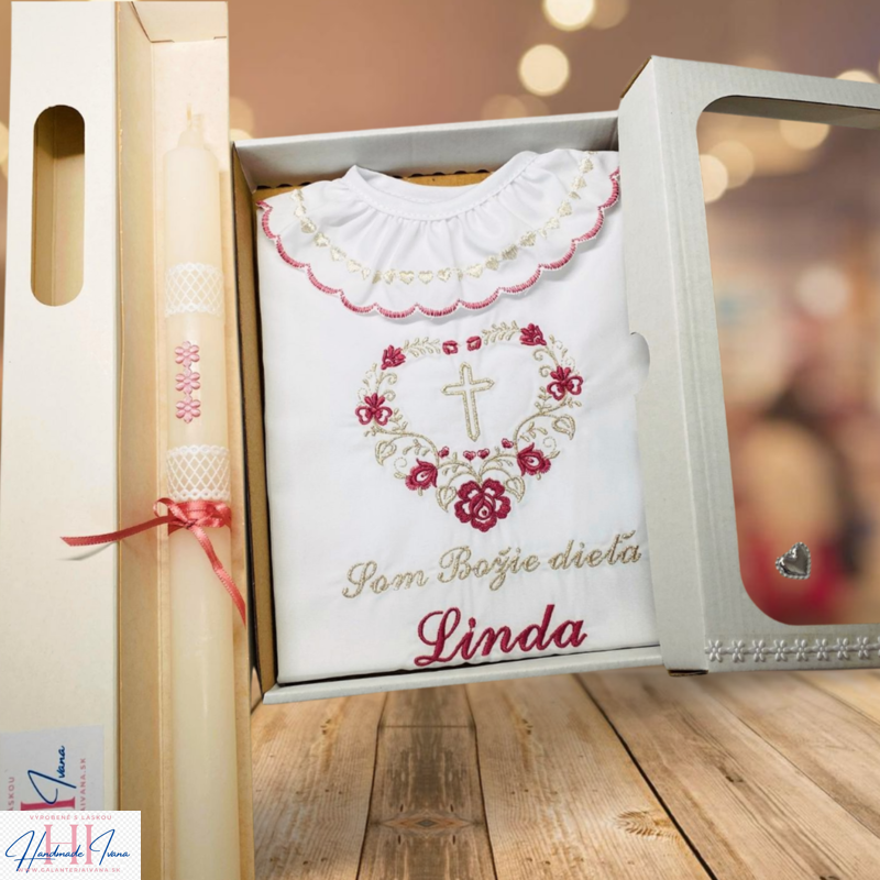 Košieľka na krst k05 staroružová strieborná a sviečka na krst kvietky