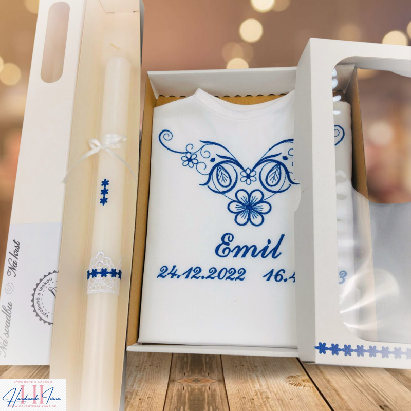 Košieľka na krst k07 modrá + sviečka na krst modré kvietky