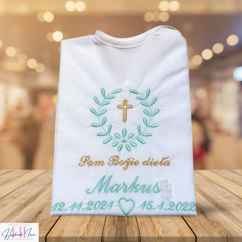 K10 - košieľka na krst mentolovo-zlatá so srdiečkom