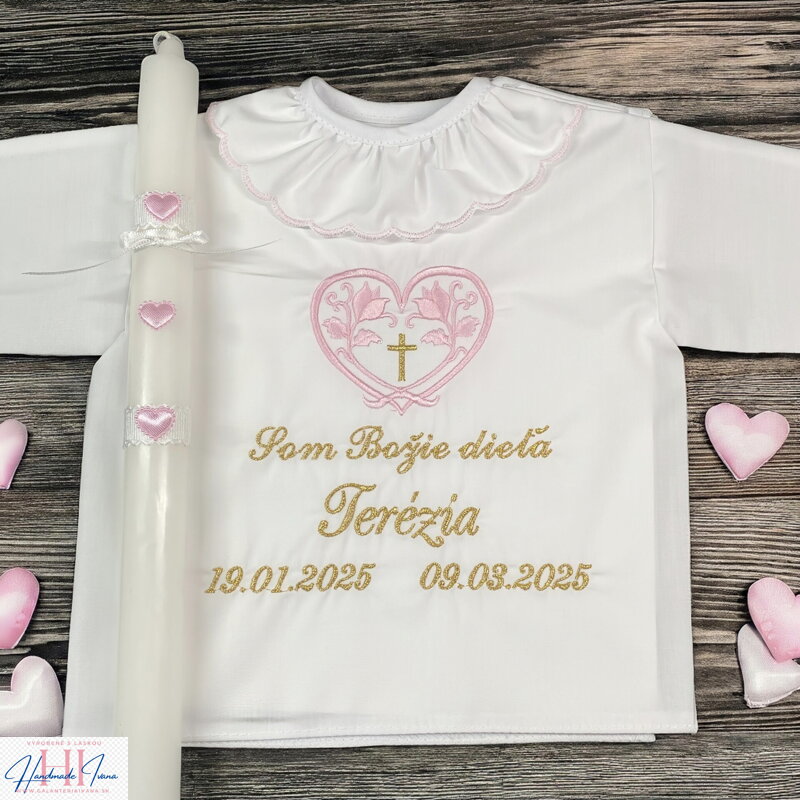Košieľka na krst k42 ružová zlatá + Sviečka na krst ružové srdiečka
