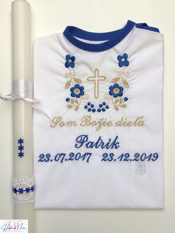 Košieľka na krst k14 tmavo-modro-zlatá výšivka + Sviečka na krst modré kvietky
