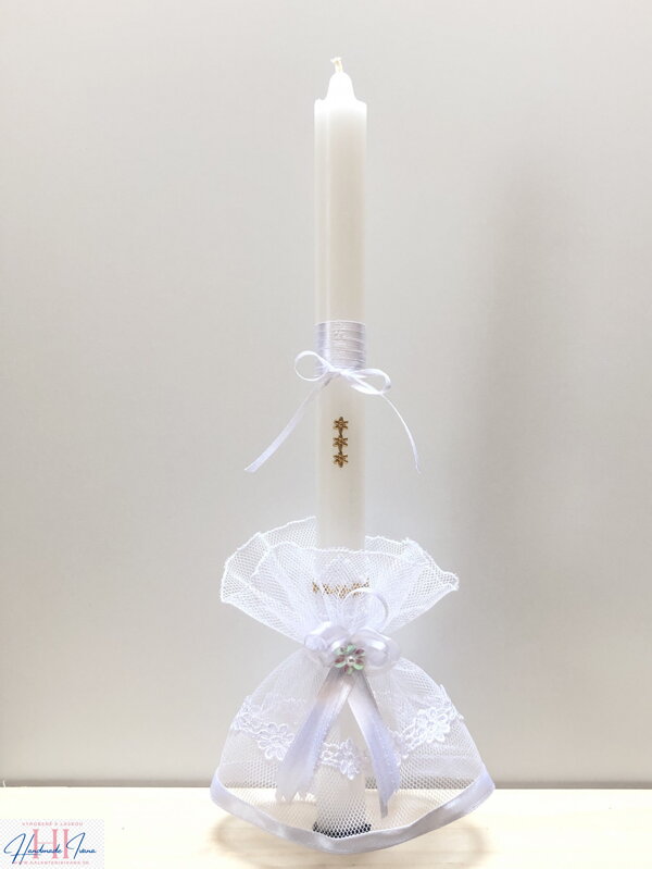 Sviečka so zlatými kvietkami a ozdobou