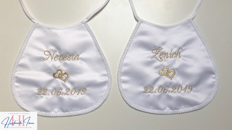 Svadobné podbradníky Nevesta, Ženích a dva srdiečka, farba podľa želania
