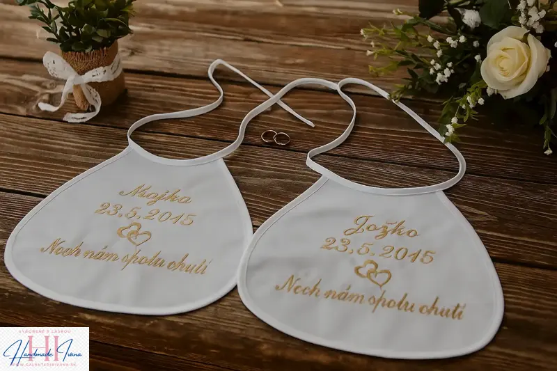 Svadobný podbradník Nech nám spolu chutí - zlatá výšivka