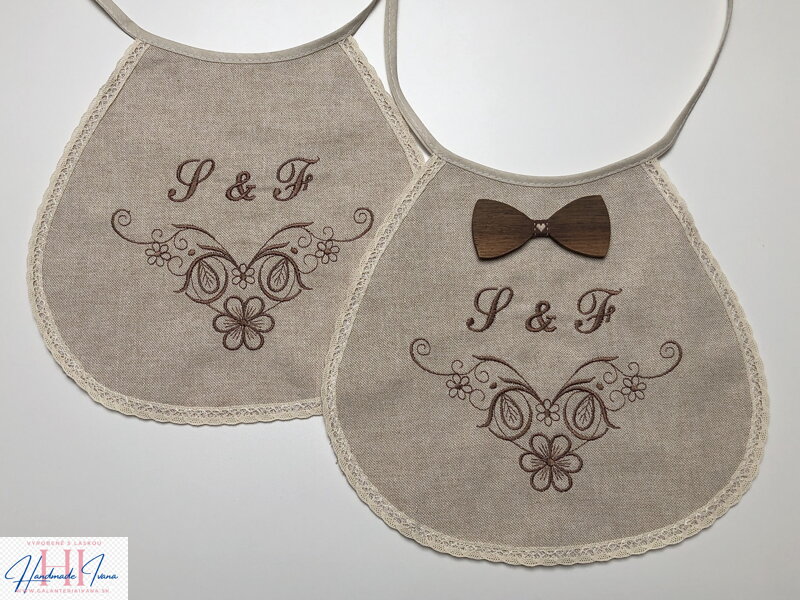 Svadobné podbradníky Ona a on ražné Originál s iniciálkami