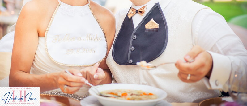 Svadobné podbradníky Sme svoji zlaté s výšivkou