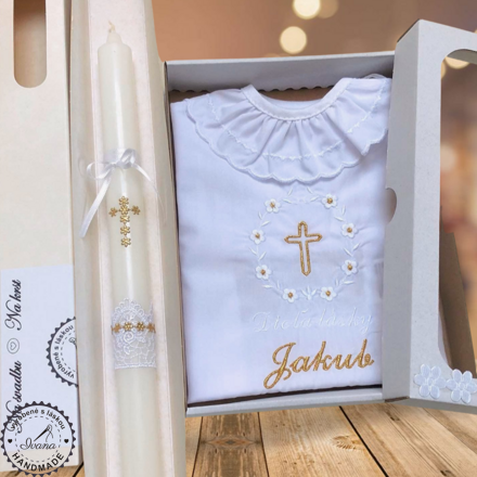 Košieľka na krst k01 biela so zlatou a sviečka na krst zlatý krížik