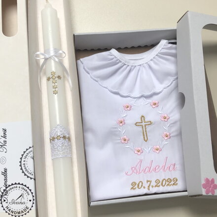 K01 - košieľka na krst ružová so zlatou a sviečka na krst zlatý krížik