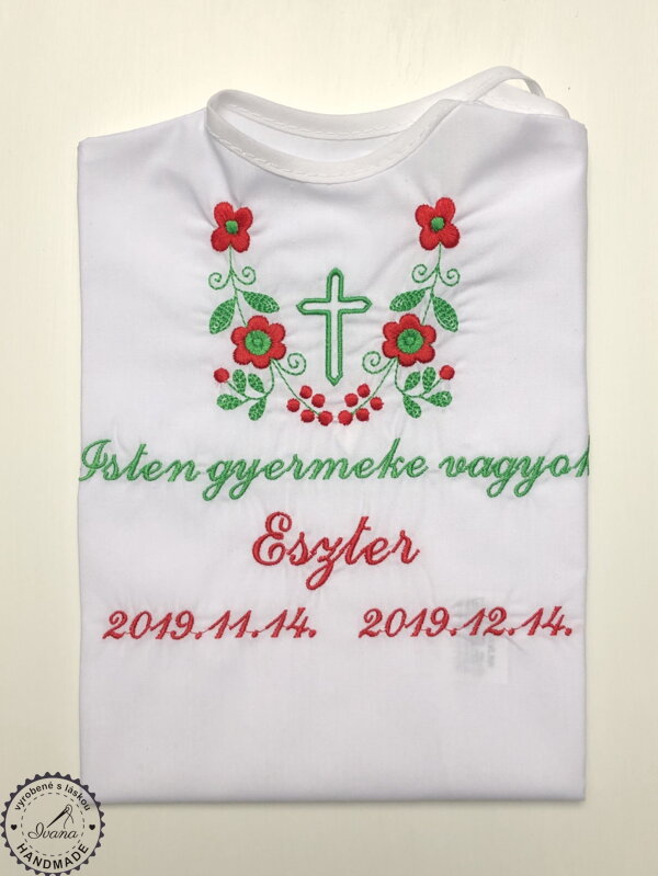 K14 - košieľka na krst zeleno-červená výšivka s krížikom - maďarský nápis