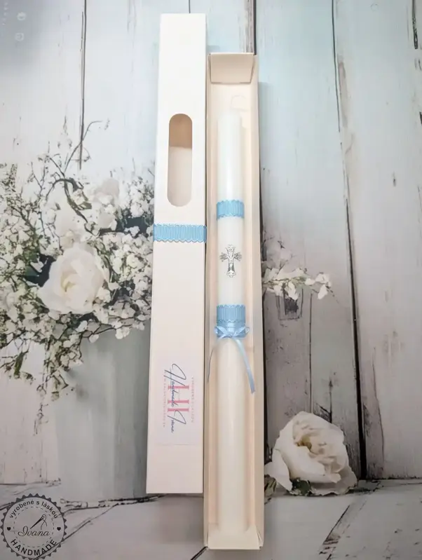 Sviečka strieborný krížik, modrá s chránitkom