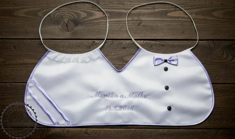 Dvojitý svadobný podbradník Ona a on maxi fialový